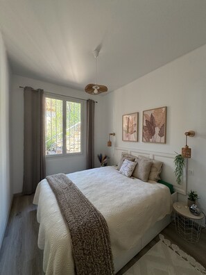 2 室のベッドルーム、アイロン / アイロン台、WiFi