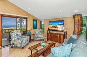 Luxury Apartment, Ocean View, Garden Area | Living area
