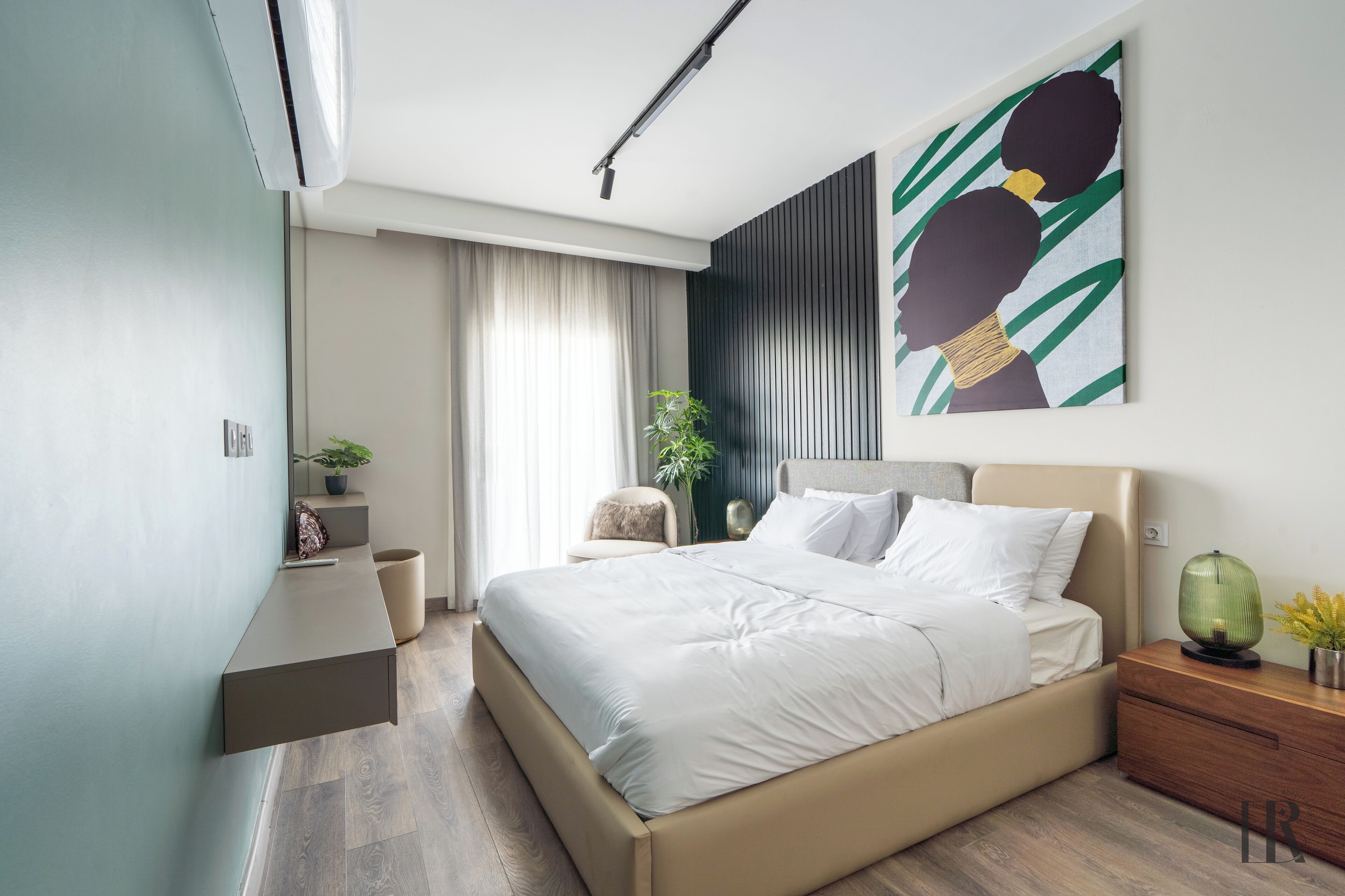 4 slaapkamers, een strijkplank/strijkijzer, wifi, beddengoed
