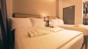 Family Room | 1 bedroom, desk, free WiFi, bed sheets