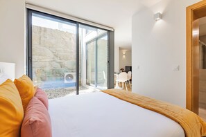 Basic-Apartment, 1 Doppelbett und Schlafsofa, Nichtraucher | Individuell dekoriert, Bügeleisen/Bügelbrett, Babybetten