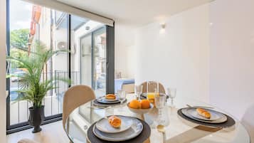 Basic Apartment, 1 Bedroom, Non Smoking | Living area