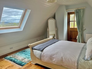 2 bedrooms, iron/ironing board, travel cot, WiFi