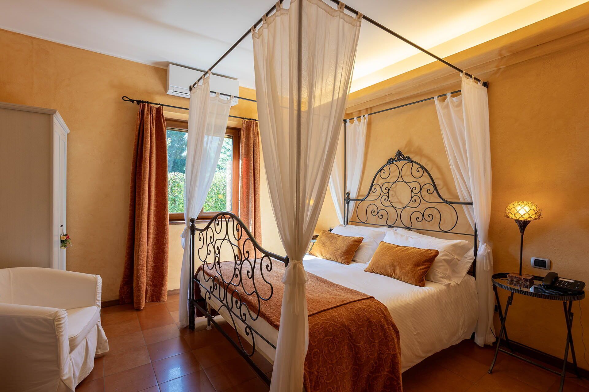 4 Schlafzimmer, Bügeleisen/Bügelbrett, kostenloses WLAN