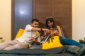 Pimennysverhot, ilmainen Wi-Fi, vuodevaatteet