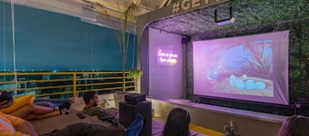 The Hosteller Bangalore, Brigade Road