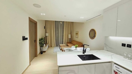 1 bedroom, iron/ironing board. OYO HOME 1404 Premium 1bed Apt At Jvc Be