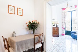Interior - My Rental Homes - Casa Li Galli  5mins' walk from Positano center, terrace, sea view (Positano)