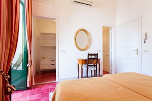 2 chambres, fer et planche à repasser, Wi-Fi gratuit