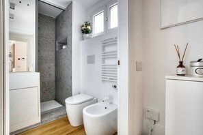 Familie appartement, uitzicht op de stad | Badkamer