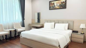 In-room safe, desk, laptop workspace, soundproofing