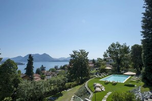 Pool - My Rental Homes - Villa Alina with private pool and an amazing lake view (Baveno)