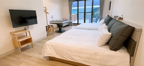 Exclusieve vierpersoonskamer, 2 queensize bedden, huisdieren toegestaan, uitzicht op park | 1 slaapkamer, donzen dekbedden, gratis wifi