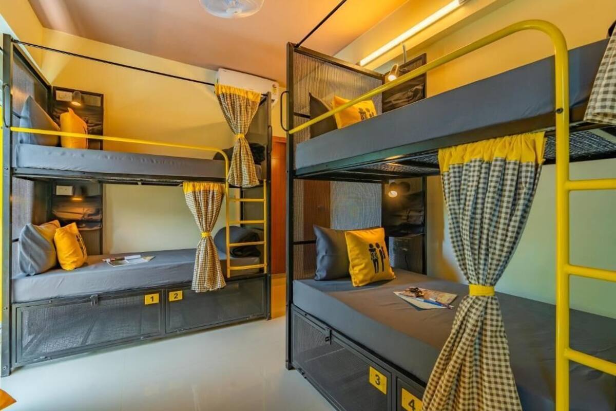 Phòng tập thể, phòng tập thể nam và nữ (4 Bed with Balcony) | Truy cập Internet không dây miễn phí, bộ trải giường 