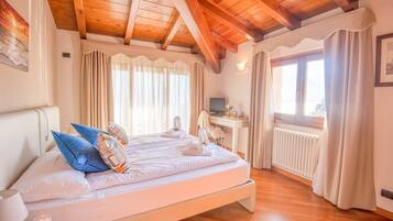 6 Schlafzimmer, Bügeleisen/Bügelbrett, Reisekinderbett, kostenloses WLAN