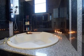 Vila, 3 quartos, piscina particular | Banheiro