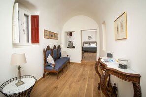 2 bedrooms, free WiFi - My Rental Homes - Palea Suite with Jacuzzi, sea view e wonderful rooftop terrace (Fira)