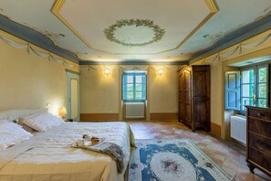 6 camere, ferro/asse da stiro, culla da viaggio, Wi-Fi gratuito