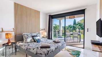 1 dormitorio, tabla de planchar con plancha, wifi gratis y ropa de cama