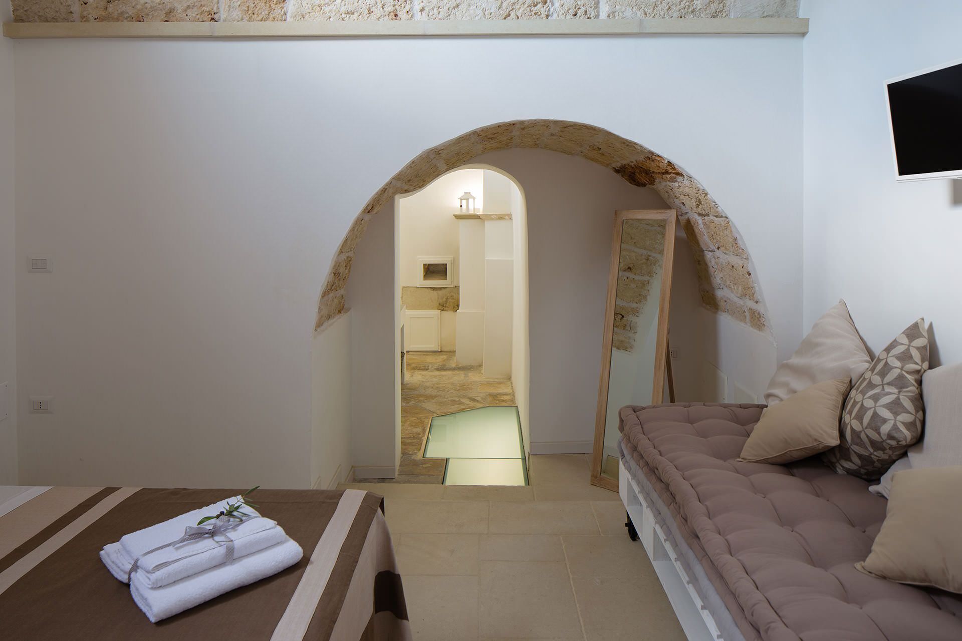 4 bedrooms, iron/ironing board, travel crib, free WiFi