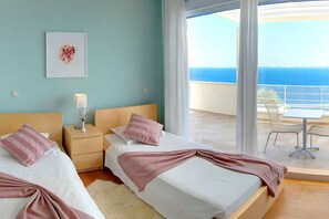 4 slaapkamers, een strijkplank/strijkijzer, gratis wifi