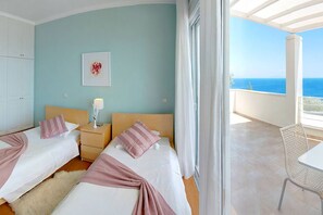 4 chambres, fer et planche à repasser, Wi-Fi gratuit
