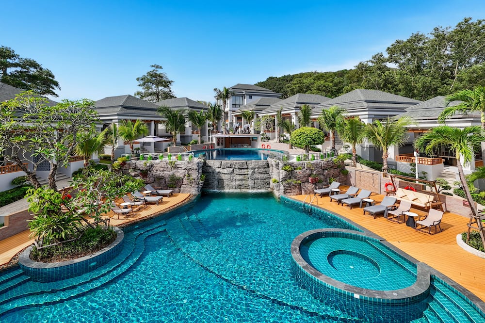 A.Z. Sunrise Resort & Fitness Club