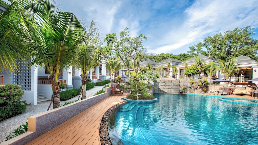 A.Z. Sunrise Resort & Fitness Club
