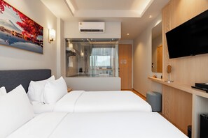 In-room safe, bed sheets - A.Z. Sunrise Resort & Fitness Club (Choeng Thale)
