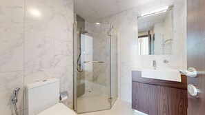 Hair dryer, towels - Lux 2 Bed | Breathtaking Skyline & City Views (IMPZ)