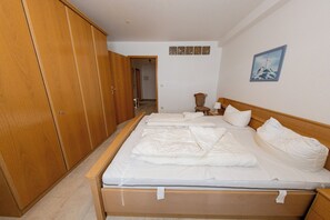 1 bedroom, iron/ironing board, WiFi - "Nordseetraum" - your retreat at the Deichkieker guesthouse - pets allowed (Wangerland)