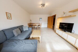 Living area - "Nordseetraum" - your retreat at the Deichkieker guesthouse - pets allowed (Wangerland)