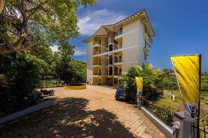 Front of property - The Hosteller Gokarna (Kumta)