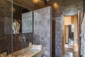 Dusche, Haartrockner