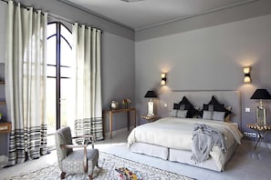 4 chambres, fer et planche à repasser, Wi-Fi gratuit