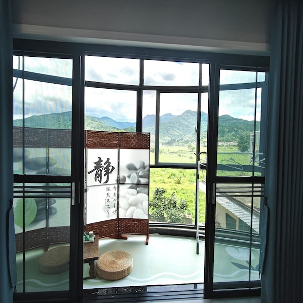 Panoramic Twin Room, Air conditioning, Hill View | Premium bedding, down comforters, desk, laptop workspace
