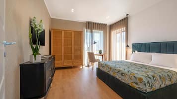 2 bedrooms, iron/ironing board, free WiFi