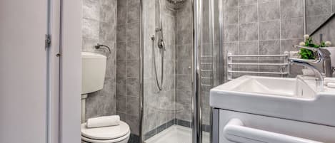 Lejlighed - 1 dobbeltseng med sovesofa | Badeværelse | Bidet