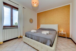 3 bedrooms, free WiFi, bed sheets