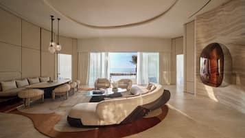 Luxury Villa | Premium bedding, free minibar items, laptop workspace, blackout curtains