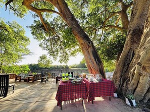 Deluxe Double or Twin Room, Garden View | Living area - Ripo Wild Safaris (Maasai Mara)