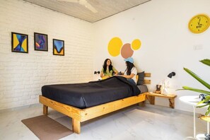 Kamar Superior (Double Hut) | Setrika/meja setrika dan seprai linen