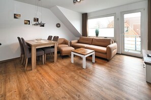 TV, DVD-spiller og stereoanlegg