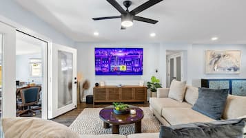 TV Pintar, permainan video, pejabat