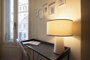 Apartment (3 Bedrooms) | 3 bedrooms, laptop workspace, iron/ironing board, cribs/infant beds - Coppelle Charme (Rome)