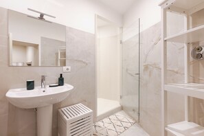 Regadera y bidet 