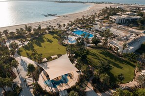 2 utendørsbassenger