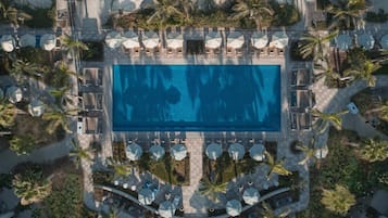 2 piscine all'aperto