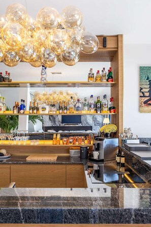 Bar (en la propiedad)