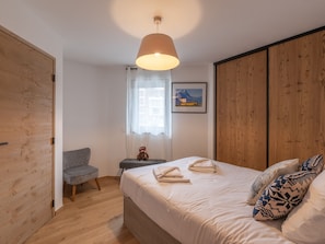 3 bedrooms, free WiFi, bed sheets